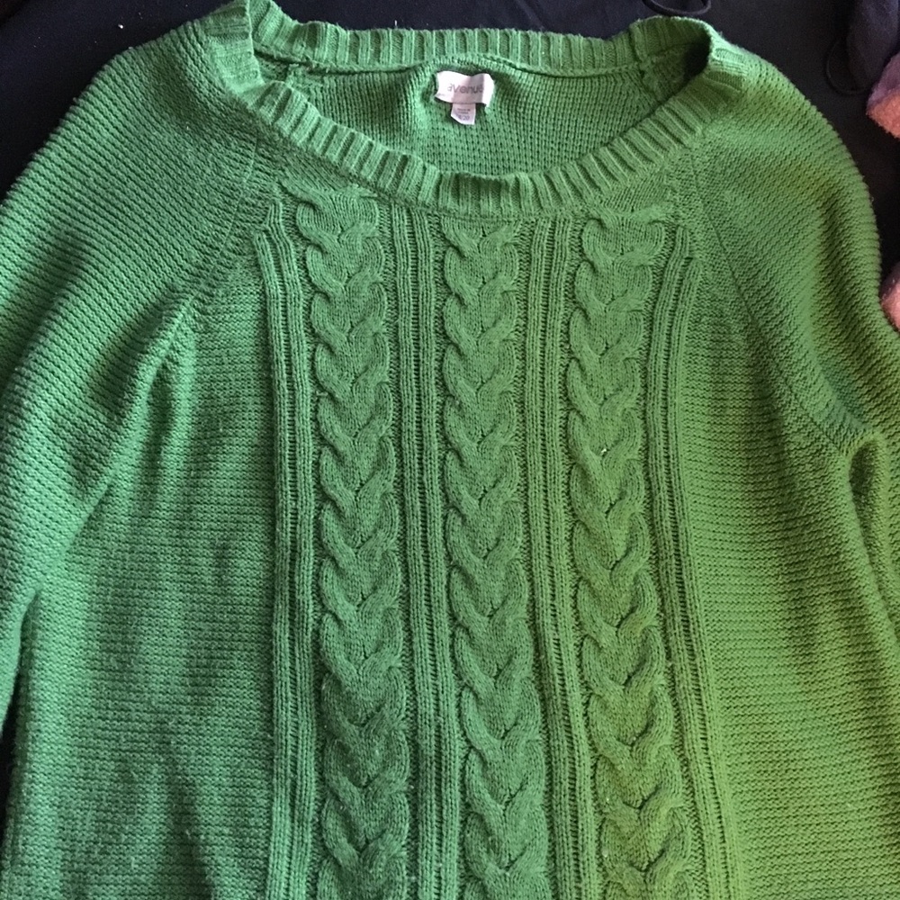 Green plus size sweater